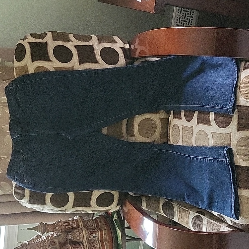 DKNY Soho Boot Jeans